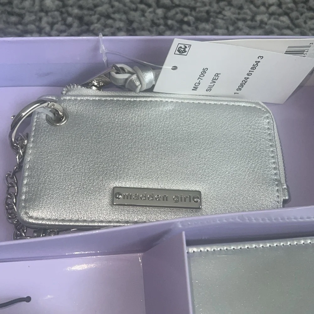 NWT Madden Girl cute silver , 3 piece gift set,coin or card, pouch, tech case